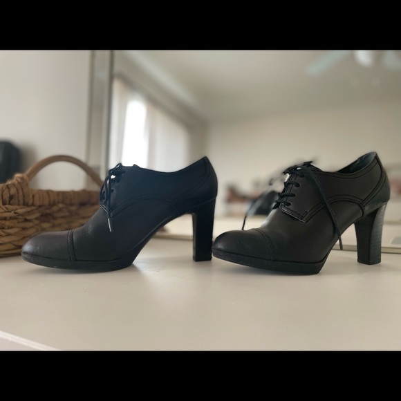 Franco Sarto Black Oxford Heels - Picture 4 of 13